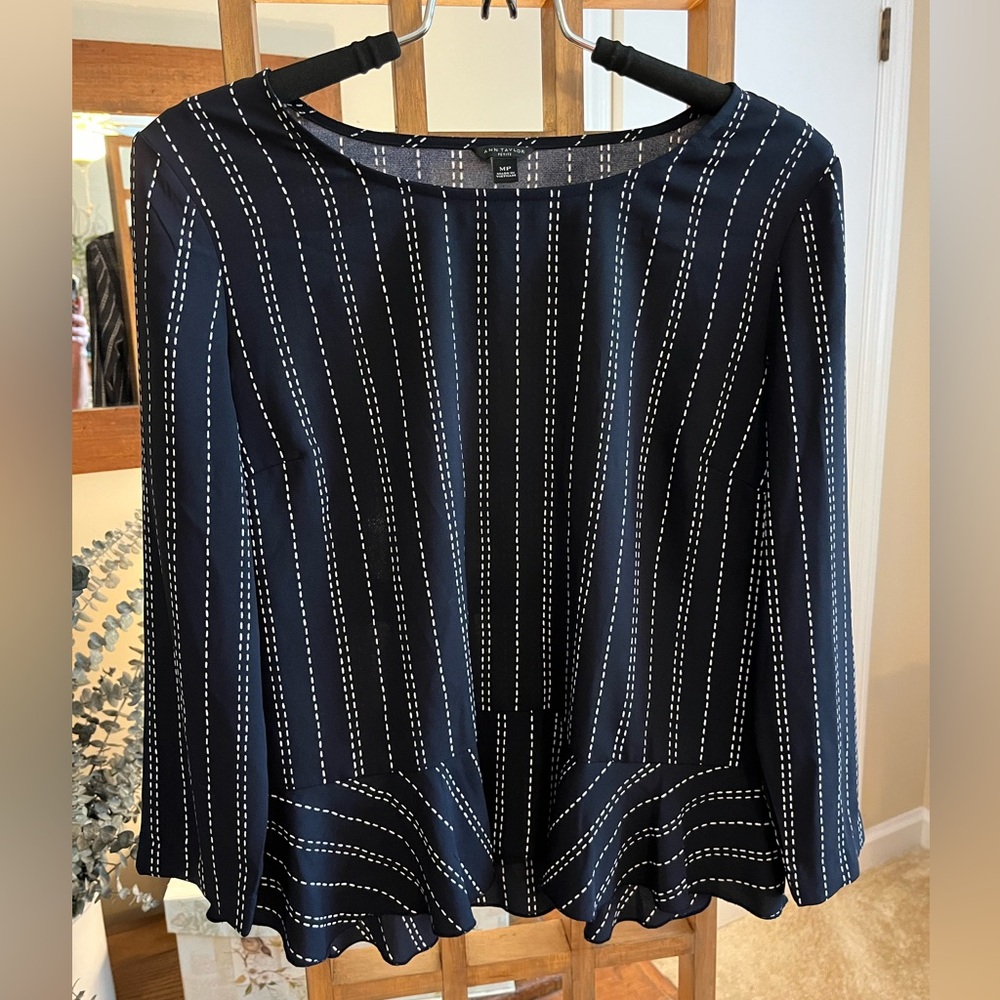 Ann Taylor petite (MP) peplum hem blouse